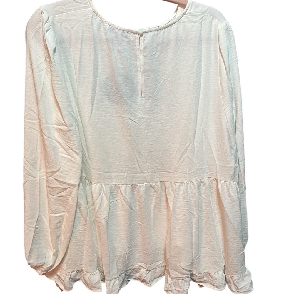 Mitto Shop White Tunic Top - Picture 2 of 2